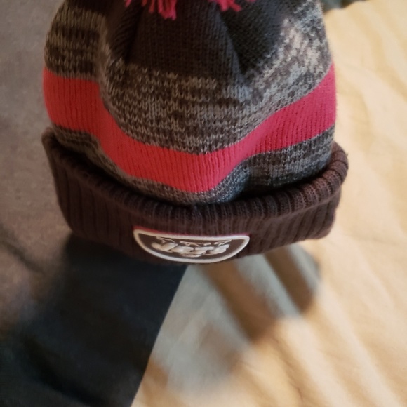 New York Jets Pink Cancer Celebration Knitted Hat - Picture 2 of 4